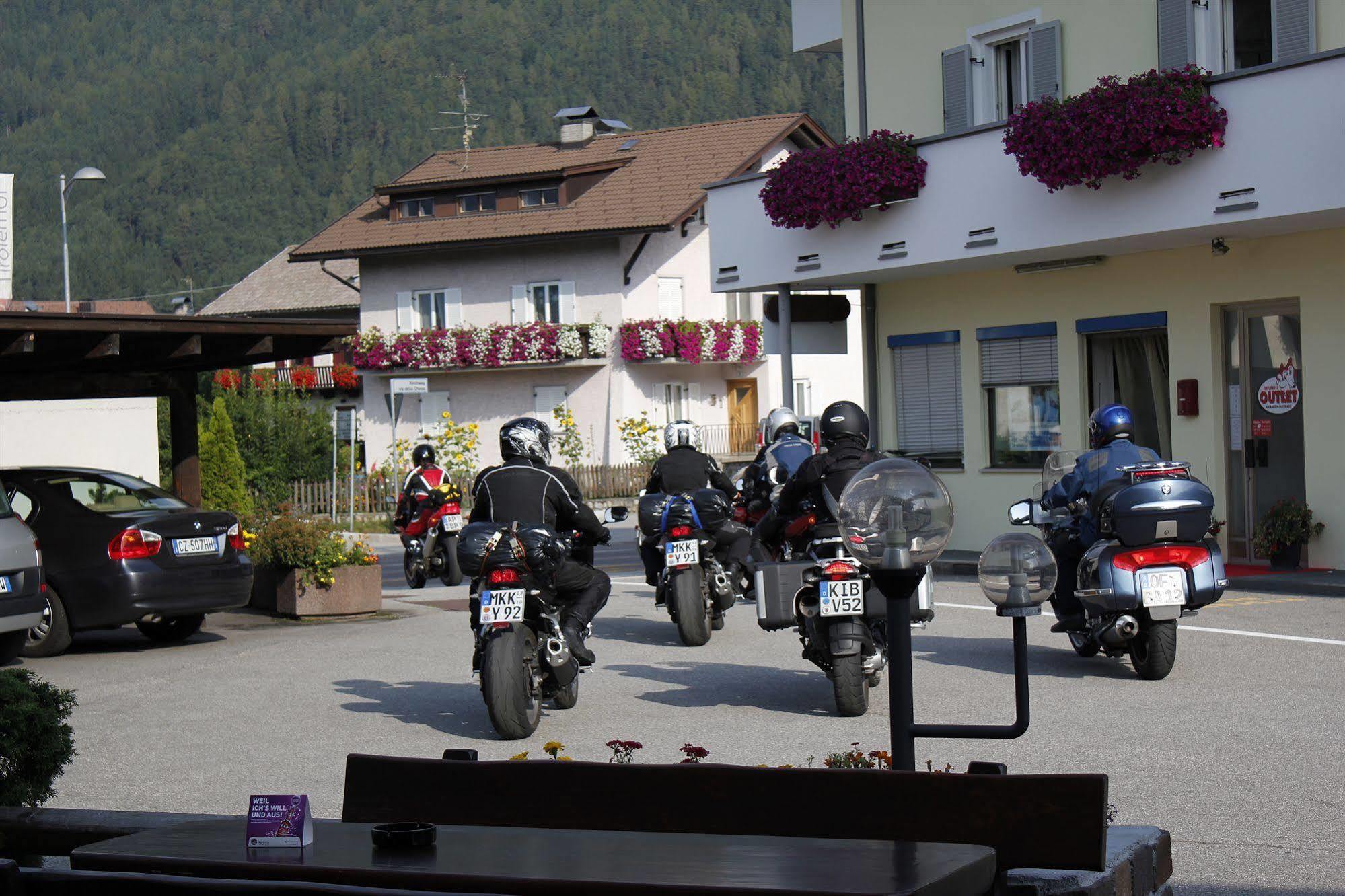 Hotel Tirolerhof Сан Джорджо Екстериор снимка